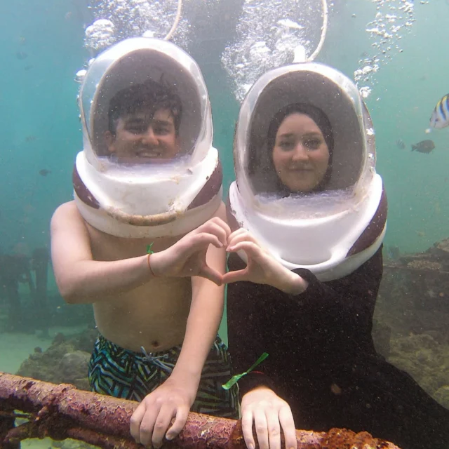 Sea Walker with a New Couple from Canada 🥰

#seawalker 
#watersport 
#watersportbali 
#balifun 
#baliholiday 
#indonesia